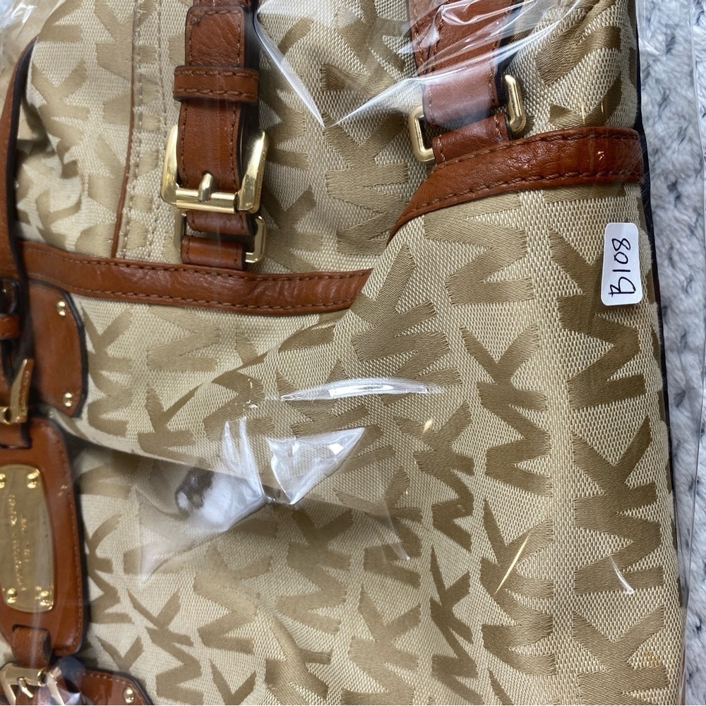 Michael Kors Large Gansevoort Tote‎ in Signature Monogram Beige Jacquard/Leather - Picture 16 of 16